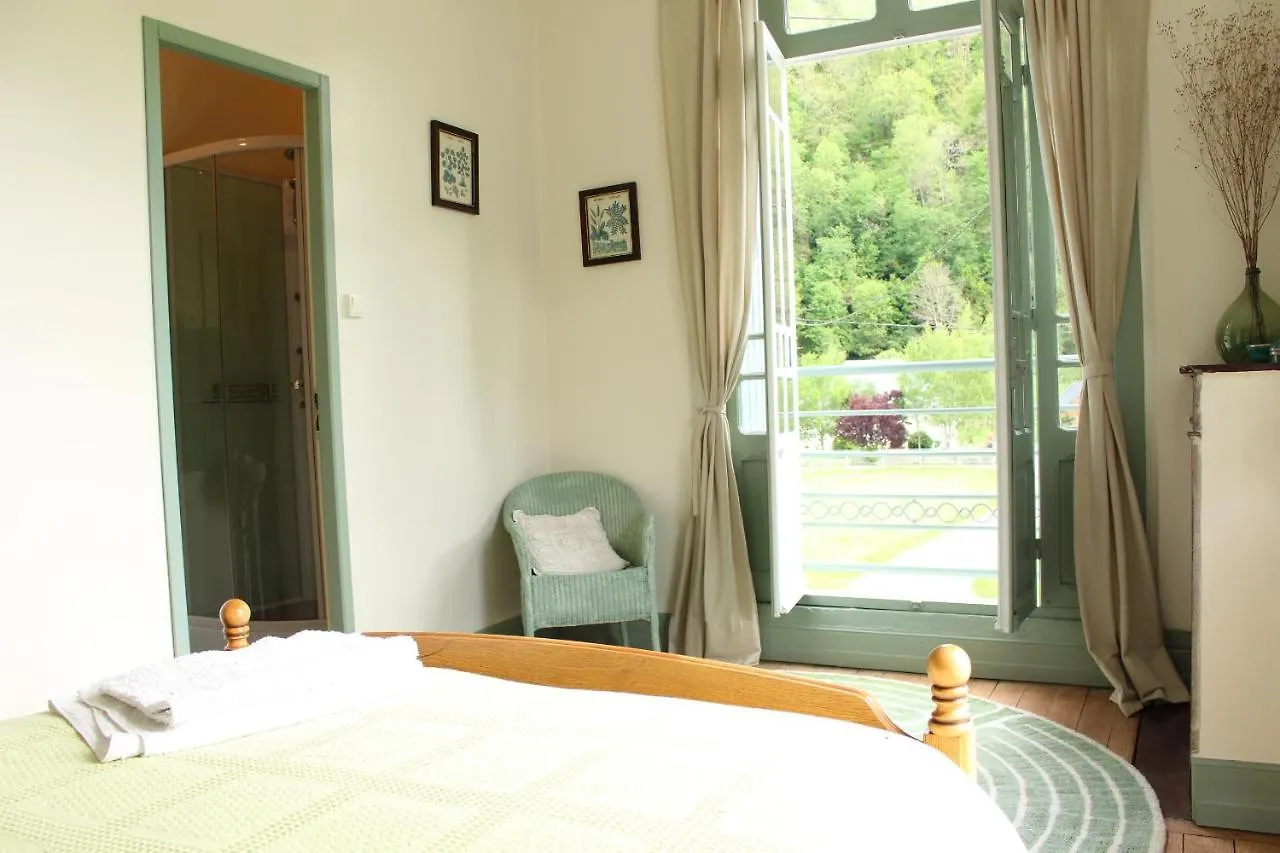 Maison Esmeralda Chambres D'Hotes Et Gite Biert Bed & Breakfast