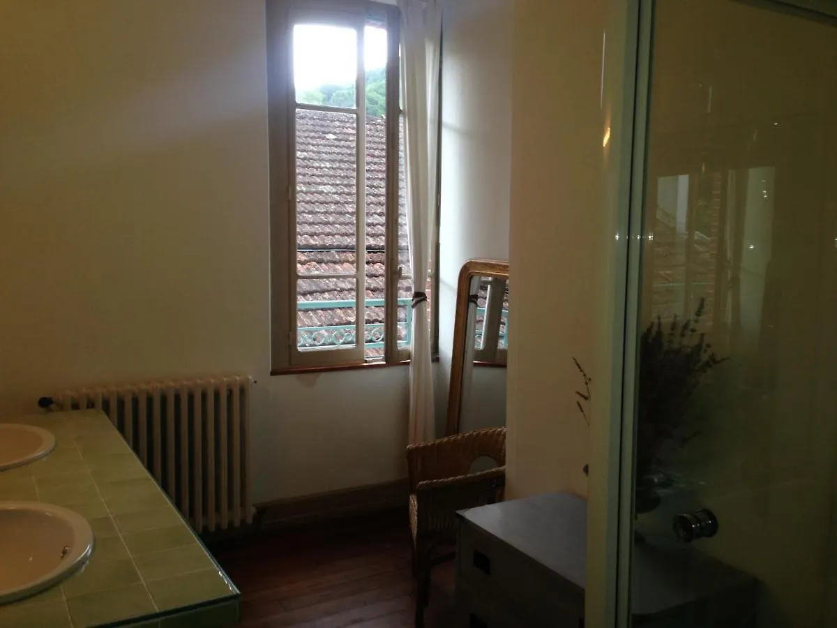Maison Esmeralda Chambres D'Hotes Et Gite Biert France